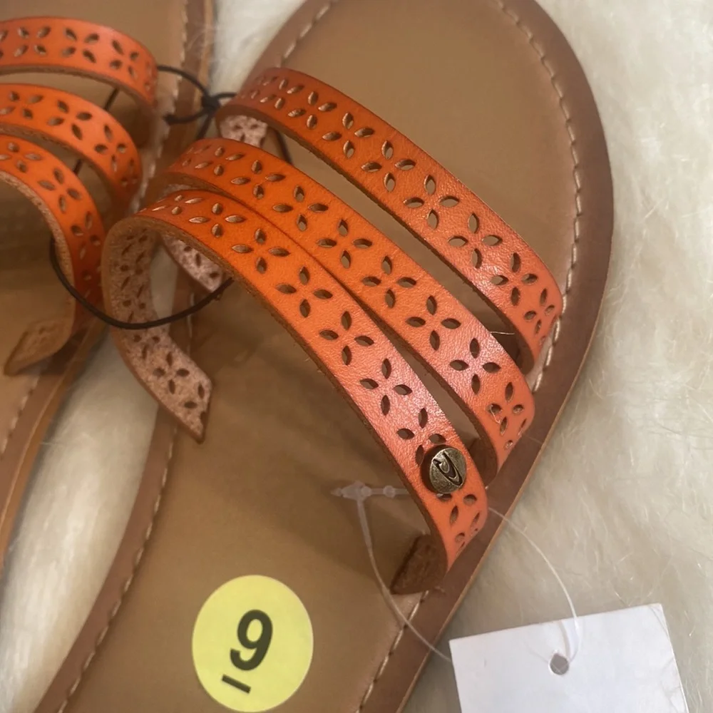 O’NEILL  Cyprus Island sandals.
